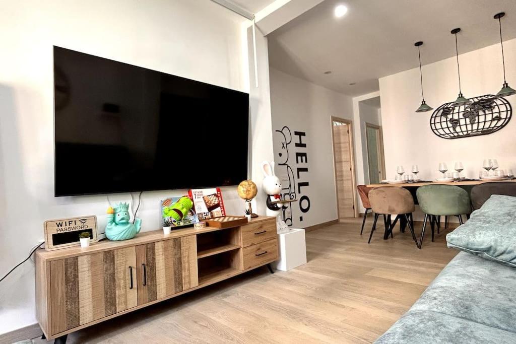 Apartment Lujo Proyector, Maquina Arcade, Wifi Y Patinetes *